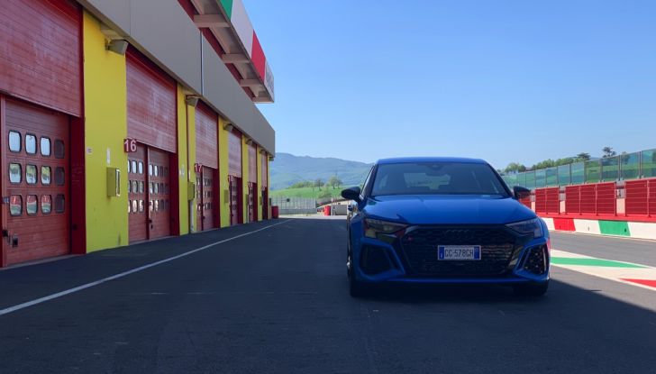 [VIDEO] Audi RS3 Sportback, prova in pista al Mugello: con l’RS Torque Splitter va anche di traverso! - Foto 3 di 28