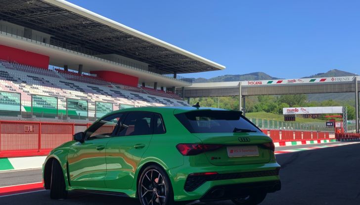 [VIDEO] Audi RS3 Sportback, prova in pista al Mugello: con l’RS Torque Splitter va anche di traverso! - Foto 1 di 28