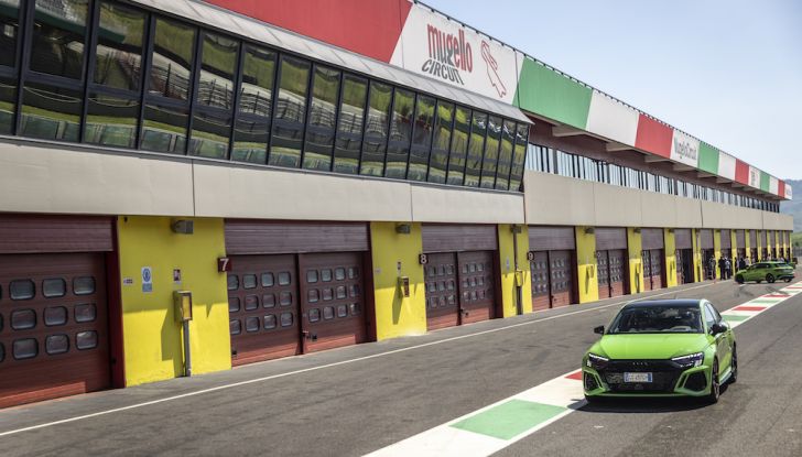 [VIDEO] Audi RS3 Sportback, prova in pista al Mugello: con l’RS Torque Splitter va anche di traverso! - Foto 6 di 28