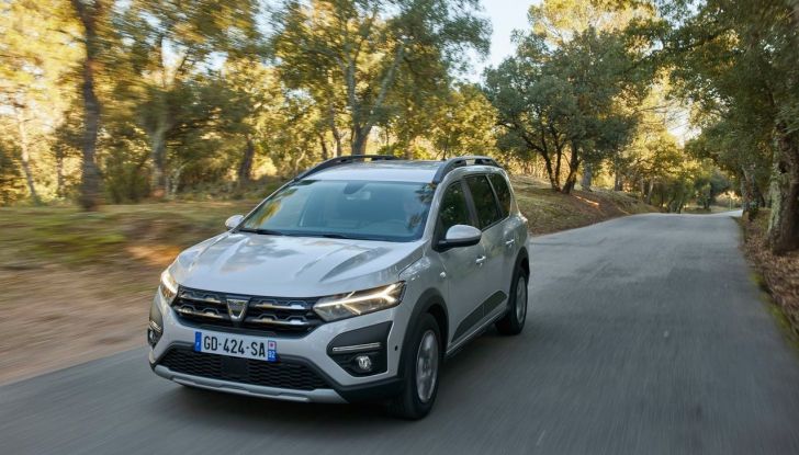 Dacia Jogger: la prova su strada della nuova multispazio in stile “crossover” - Foto 15 di 18