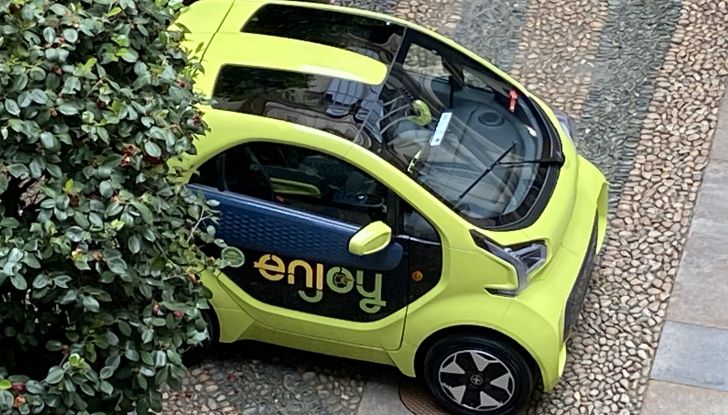 A Torino la flotta car sharing Enjoy di Eni diventa elettrica con 100 city car XEV YOYO - Foto 11 di 16