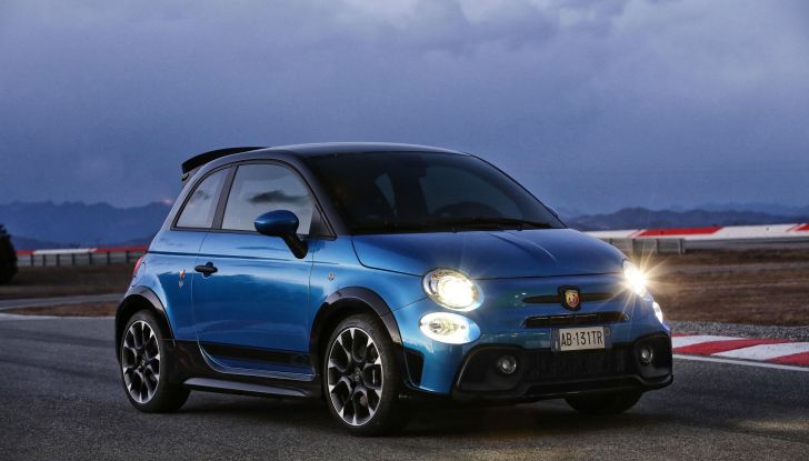 Abarth 695: ecco la versione Tributo 131 Rally da 180 cavalli - Foto 12 di 14