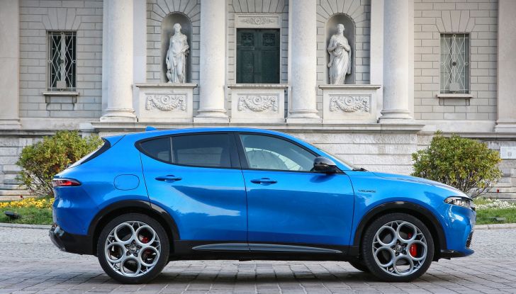 Alfa Romeo Tonale: ordini aperti per il diesel da 130 cavalli, prezzi da 35.500 Euro - Foto 30 di 47