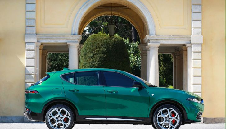 Alfa Romeo Tonale: ordini aperti per il diesel da 130 cavalli, prezzi da 35.500 Euro - Foto 33 di 47