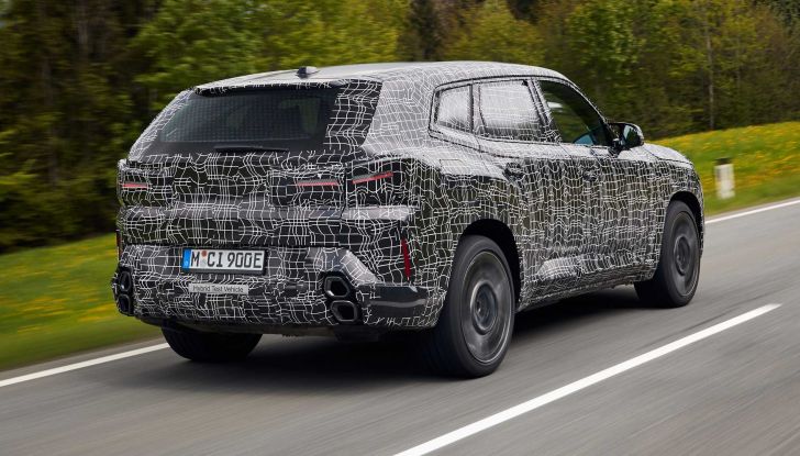 BMW XM: il nuovo SUV tedesco avrà un motore ibrido plug-in da oltre 650 CV - Foto 6 di 12