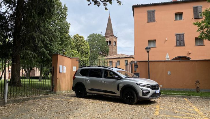 Dacia Jogger: la prova su strada della nuova multispazio in stile “crossover” - Foto 2 di 18