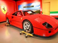 A Legoland in California arriva la Ferrari F40 in formato mattoncino!