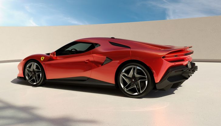 Ferrari SP48 UNICA: la one-off con motore V8 usa la base della F8 Tributo - Foto 5 di 11