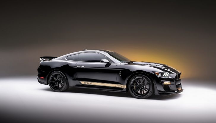 Shelby GT500-H by Hertz: la Ford Mustang da noleggio arriva a 912 cavalli - Foto 7 di 9