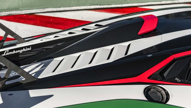 Lamborghini Huracàn GT3 EVO2: la terza generazione per i piloti del futuro - Foto 19 di 21