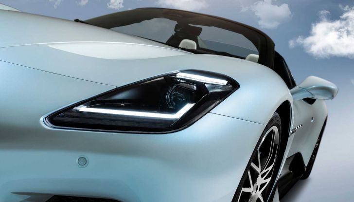 Mille Miglia 2023: presente al via anche una Maserati MC20 a guida autonoma - Foto 11 di 16