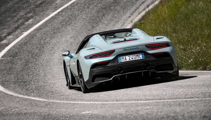 Mille Miglia 2023: presente al via anche una Maserati MC20 a guida autonoma - Foto 8 di 16