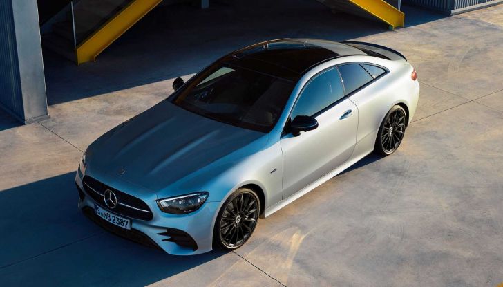 Mercedes Classe E 2022: la nuova versione speciale si chiama “Night Edition” - Foto 2 di 7