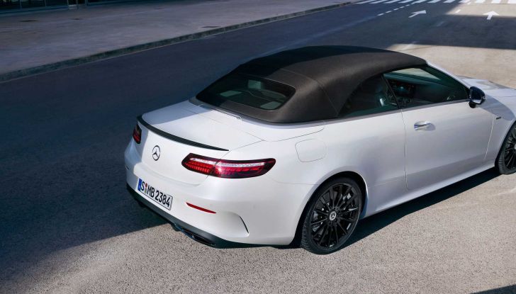 Mercedes Classe E 2022: la nuova versione speciale si chiama “Night Edition” - Foto 5 di 7