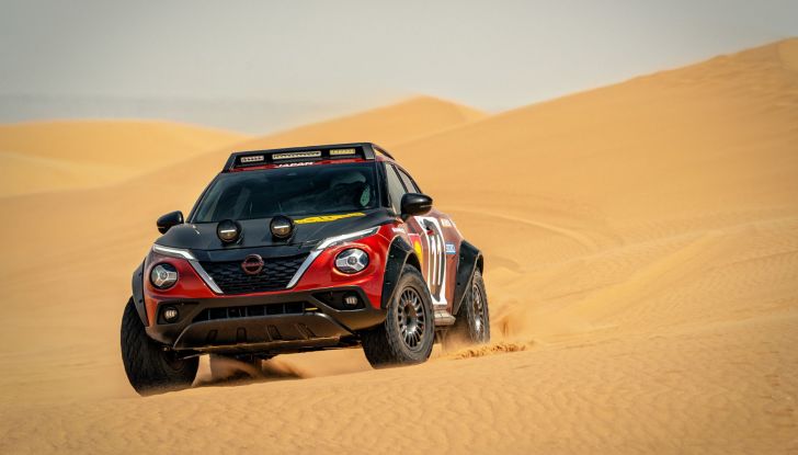Nissan Juke Hybrid: il prototipo Rally Tribute a tutta velocità nel deserto! - Foto 4 di 14