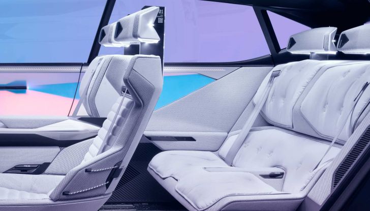 Renault Scenic Vision: il Concept a idrogeno per un futuro eco-sostenibile - Foto 15 di 24