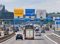 Retromarcia al casello: la manovra che può portare a pesanti sanzioni