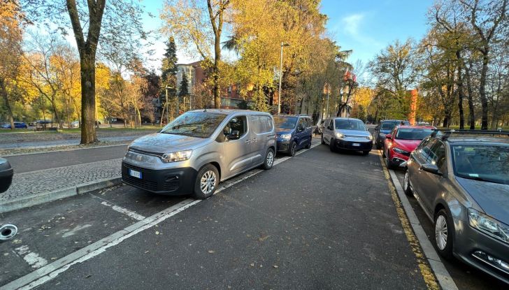 Fiat E-Doblò 2023: spazio per tutti e autonomia elettrica fino a 280 km in città - Foto 4 di 30