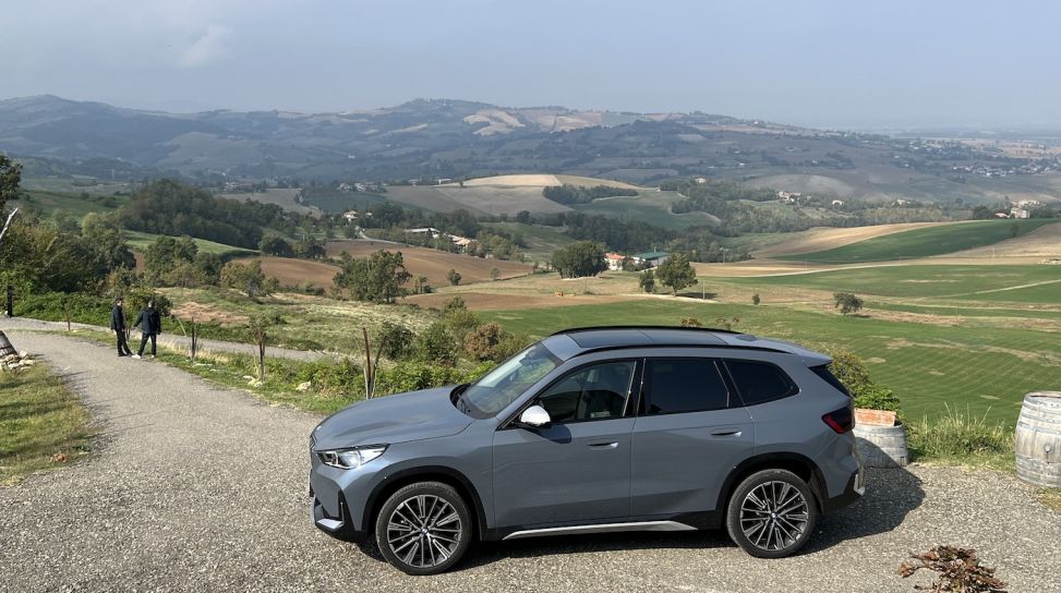 BMW X1 2020 prova su strada: quando l'ibrido è fatto bene - DriveK