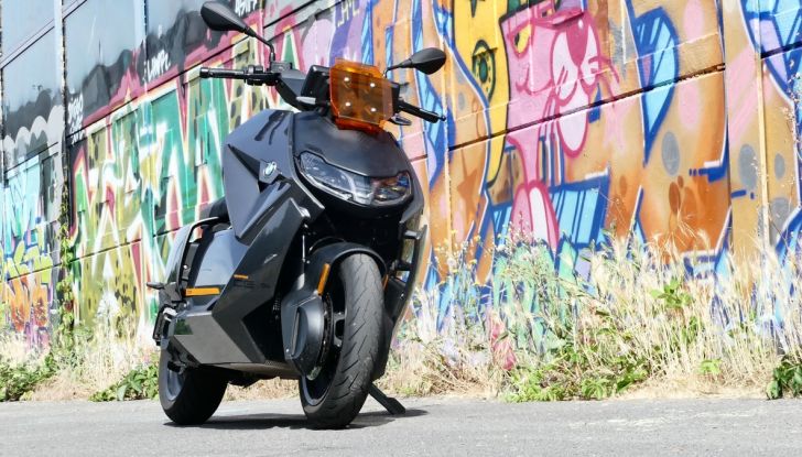 BMW CE04: test ride del nuovo scooter elettrico - Foto 13 di 51