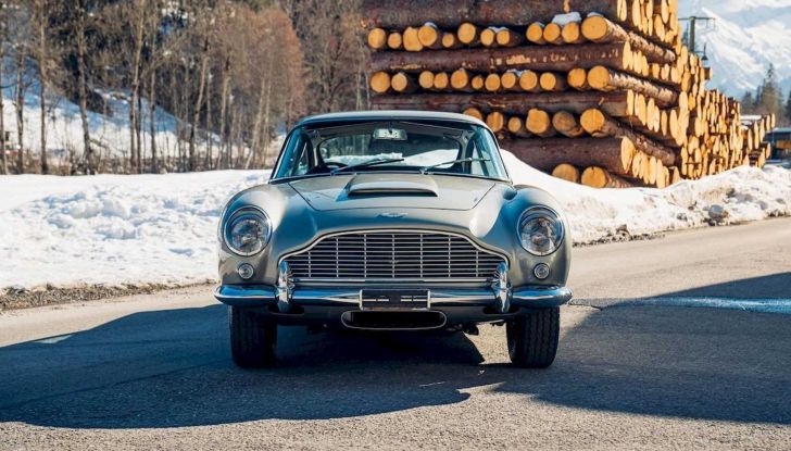 All’asta l’Aston Martin DB5 di James Bond: quale sarà il suo prezzo? - Foto 2 di 11
