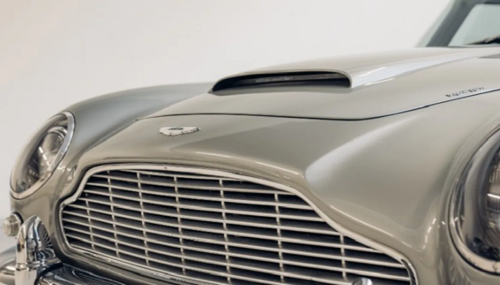 All’asta l’Aston Martin DB5 di James Bond: quale sarà il suo prezzo? - Foto 5 di 11