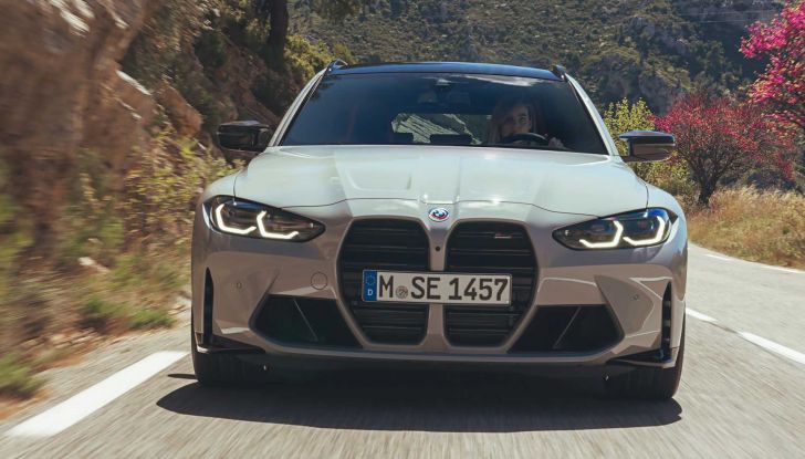 BMW M3 Competition Touring: la station-wagon tedesca diventa “da sparo”! - Foto 2 di 17