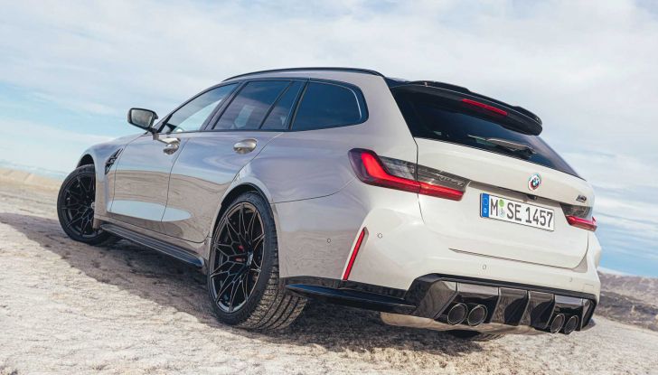 BMW M3 Competition Touring: la station-wagon tedesca diventa “da sparo”! - Foto 8 di 17