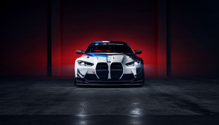 BMW M4 GT4: la versione aggiornata da pista arriva a 550 cavalli - Foto 4 di 14