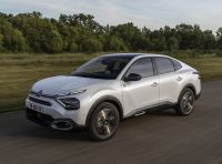 Citroen C4 X: il nuovo crossover (anche elettrico) debutta a inizio 2023