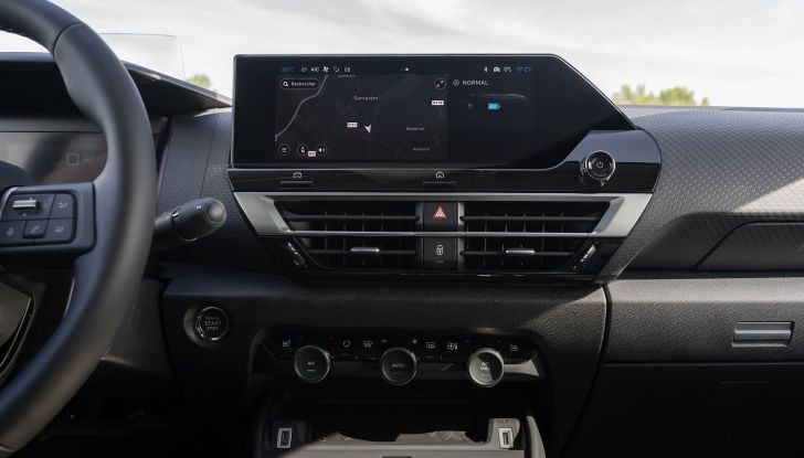 Citroen C4 X: il nuovo crossover (anche elettrico) debutta a inizio 2023 - Foto 9 di 12