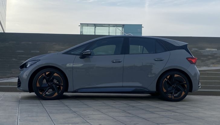 Cupra Terramar: l’ultimo SUV endotermico arriva nel 2024 - Foto 1 di 30