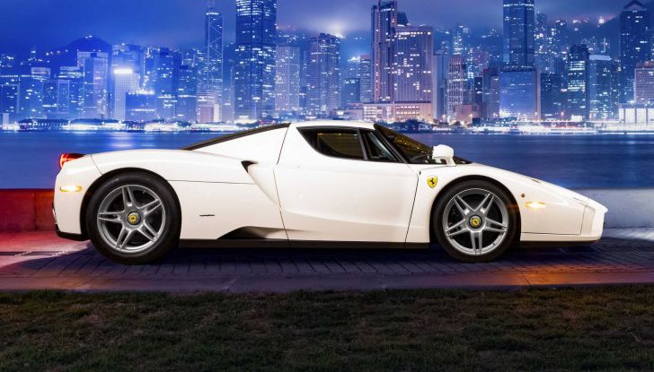 RM Sotheby’s mette all’asta l’unica Ferrari Enzo al mondo… in Bianco Avus! - Foto 4 di 9