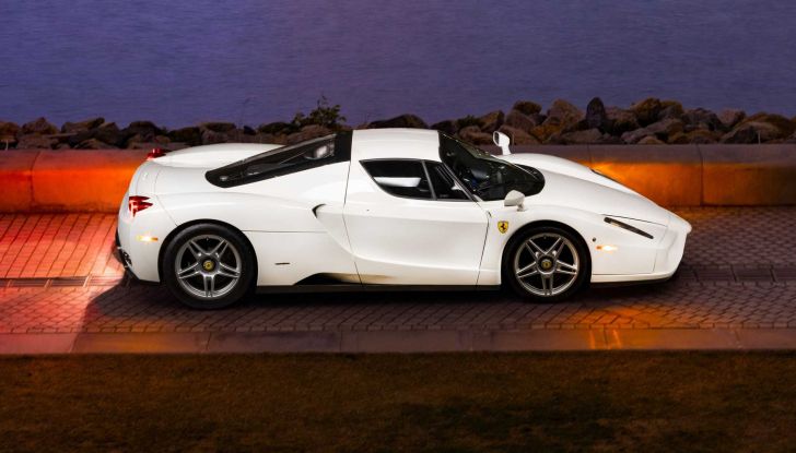 RM Sotheby’s mette all’asta l’unica Ferrari Enzo al mondo… in Bianco Avus! - Foto 5 di 9
