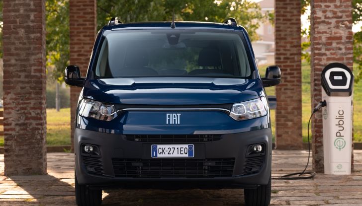 Fiat E-Doblò 2023: spazio per tutti e autonomia elettrica fino a 280 km in città - Foto 13 di 30