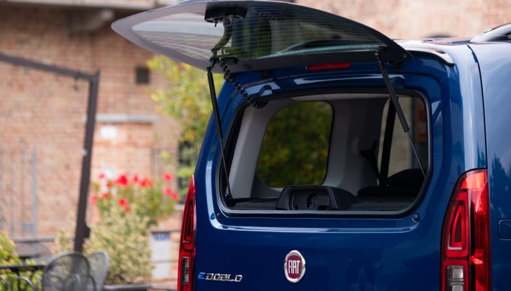 Fiat E-Doblò 2023: spazio per tutti e autonomia elettrica fino a 280 km in città - Foto 20 di 30