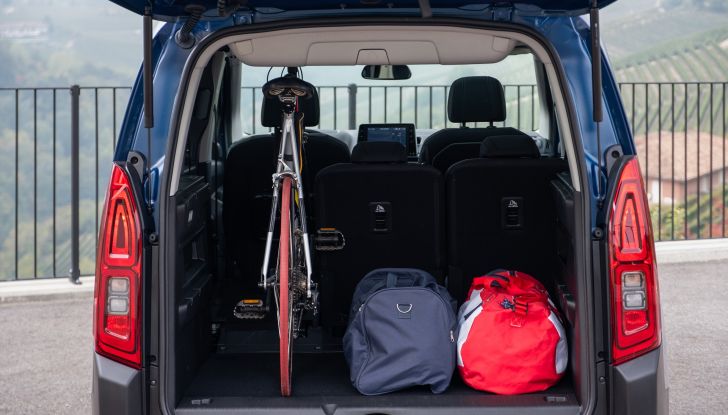 Fiat E-Doblò 2023: spazio per tutti e autonomia elettrica fino a 280 km in città - Foto 21 di 30