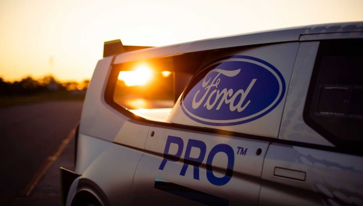 Il Ford Transit mette il turbo (elettrico)… e diventa SuperVan! - Foto 10 di 19