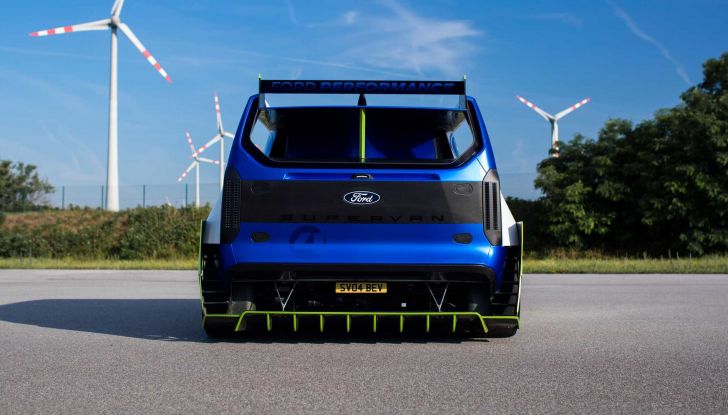 Il Ford Transit mette il turbo (elettrico)… e diventa SuperVan! - Foto 5 di 19