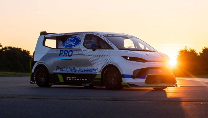 Il Ford Transit mette il turbo (elettrico)… e diventa SuperVan! - Foto 6 di 19