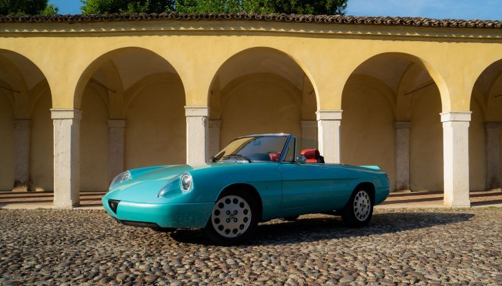 Alfa Romeo Spider Duetto e Vespa 50 Special-e: le due nuove icone di Garage Italia - Foto 14 di 19