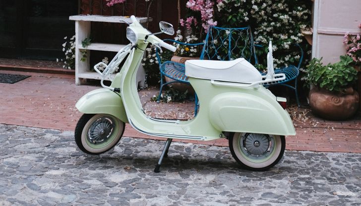 Alfa Romeo Spider Duetto e Vespa 50 Special-e: le due nuove icone di Garage Italia - Foto 2 di 19