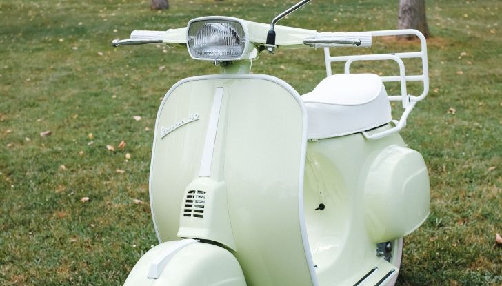 Alfa Romeo Spider Duetto e Vespa 50 Special-e: le due nuove icone di Garage Italia - Foto 6 di 19