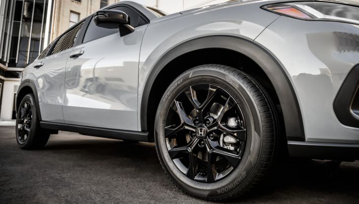 Honda ZR-V: la versione Full Hybrid e:HEV arriva in Italia nel 2023 - Foto 5 di 12