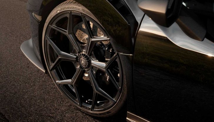 Nuova Lamborghini Huracan ibrida: che numeri per il nuovo motore V8 turbo - Foto 14 di 16