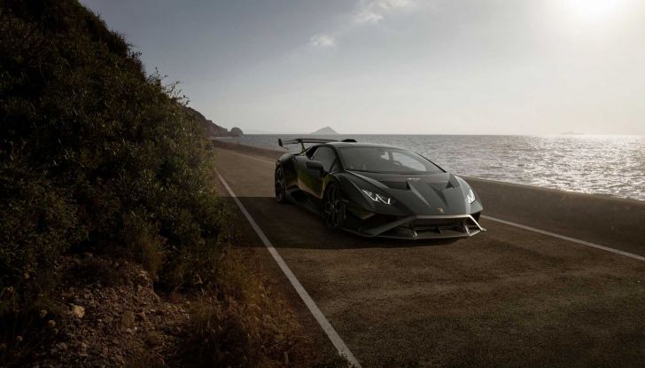 Nuova Lamborghini Huracan ibrida: che numeri per il nuovo motore V8 turbo - Foto 7 di 16
