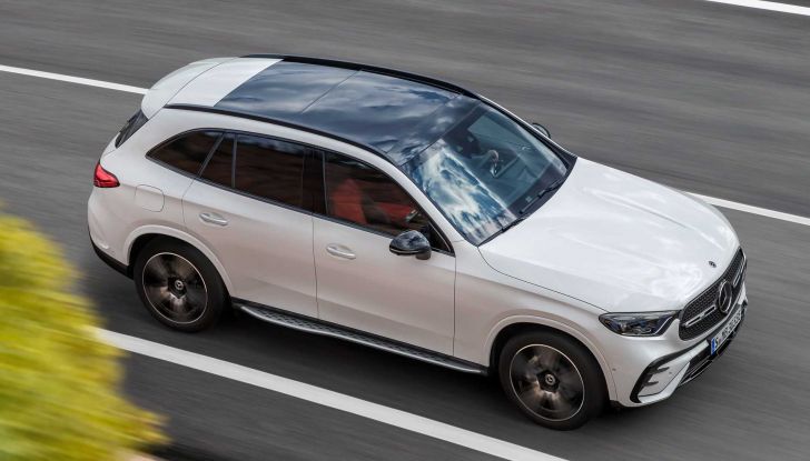 Nuova Mercedes GLC: la seconda generazione è solo ibrida, anche plug-in - Foto 7 di 23