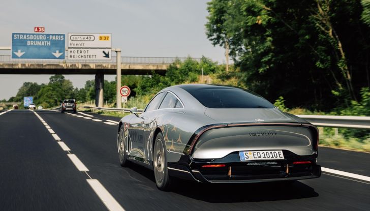 Mercedes Vision EQXX: raggiunto il record di 1.202 km con la singola ricarica - Foto 2 di 8