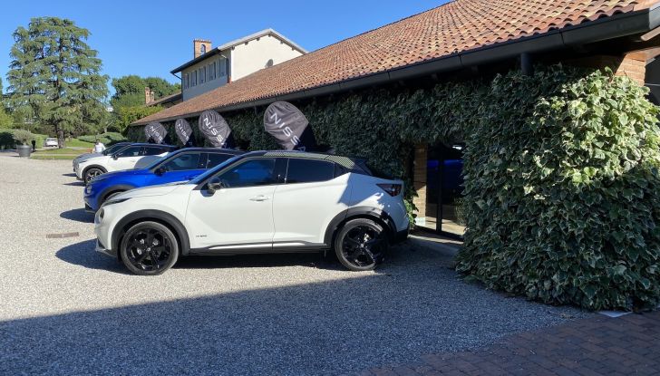 Nissan Juke Hybrid 2022: la prova su strada del nuovo crossover elettrificato - Foto 13 di 29