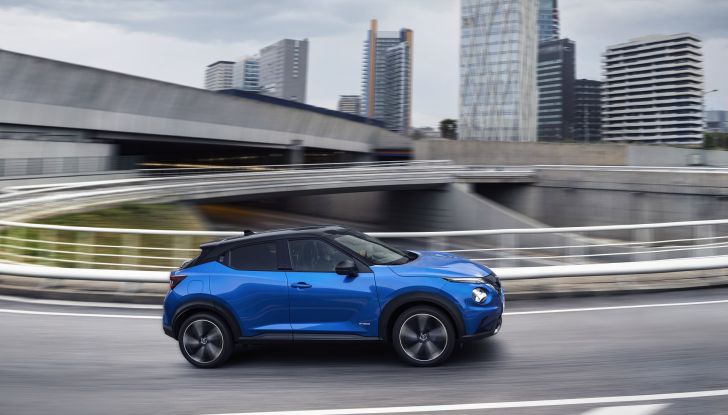 Nissan Juke Hybrid 2022: la prova su strada del nuovo crossover elettrificato - Foto 15 di 29